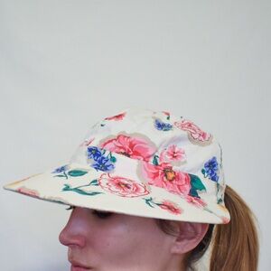 Floral Print bucket hat visor - Liz Claiborne